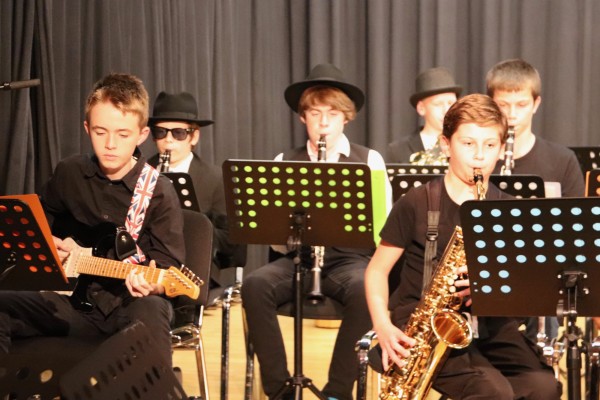 bigbandkonzert_24-308734C3C-CCF3-B68A-B0B4-D875C100AC55.jpg