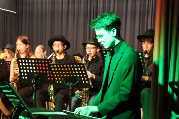 bigbandkonzert_24-31F1A01A83-3AD9-EAB3-44FE-2D649D770554.jpg