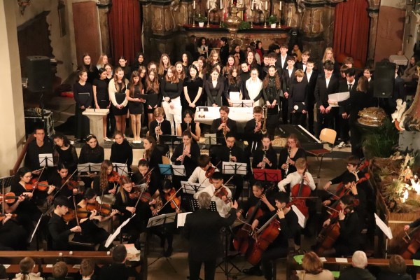 weihnachtskonzert_25-65A113A390-92BD-A099-6CCB-C61B849E13FF.jpeg