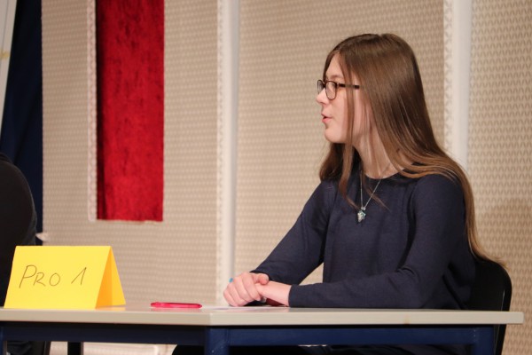 jugend-debattiert-2019-10B26F4C4C-6781-7EE7-A3F5-0FC792AF5ED6.jpg